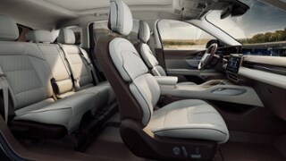 2025 Lincoln Lincoln Nautilus Internal Image 1